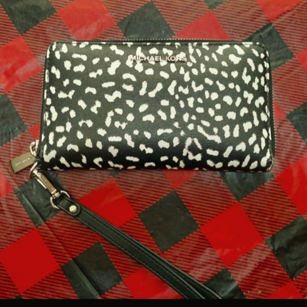 Mk matching wallet